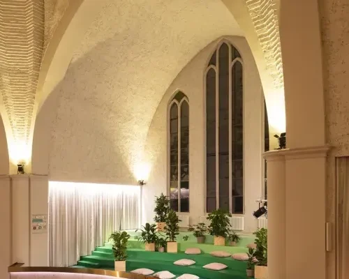 startbahn-berlin-genezareth-kirche_1